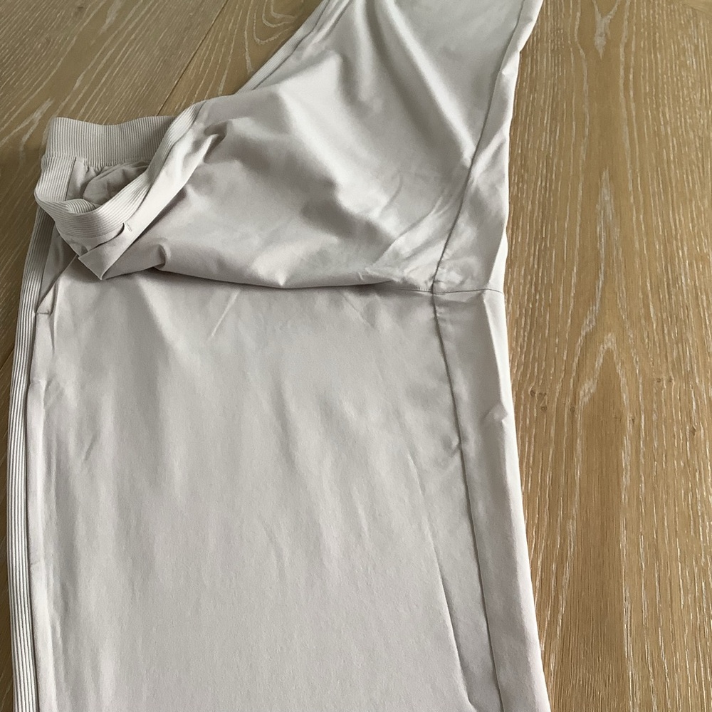 Athleta Brooklyn Mid Rise Ankle Pant Abalone Tan Size 12 - Picture 7 of 13